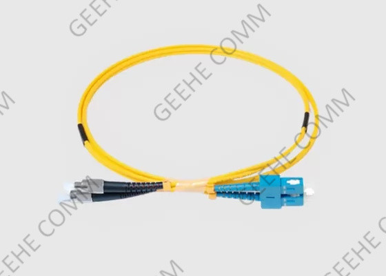 Revestimento amarelo 62,5 125 100M multimodos FC APC ao cabo de remendo da fibra do SC