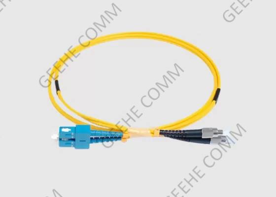 Revestimento amarelo 62,5 125 100M multimodos FC APC ao cabo de remendo da fibra do SC