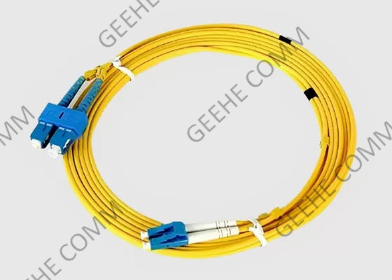 cabo frente e verso Singlemode do remendo da fibra do PVC OS2 OFNR de 3M SC-LC 9/125