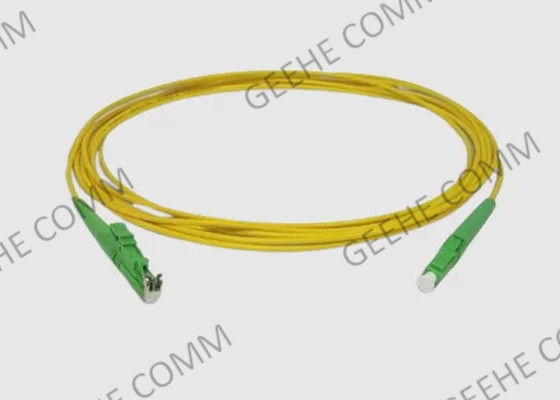 9/125 de cabo de remendo Singlemode E2000 da fibra ótica OS2 APC a LC APC