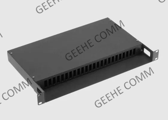 A cremalheira montou 24 painéis de remendo da fibra ótica do núcleo FC ODF 3U