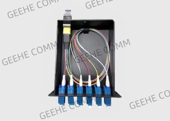 A fibra 12 instalou 6 a gaveta frente e verso do cabo da fuga da fibra dos adaptadores MTP/MPO do LC